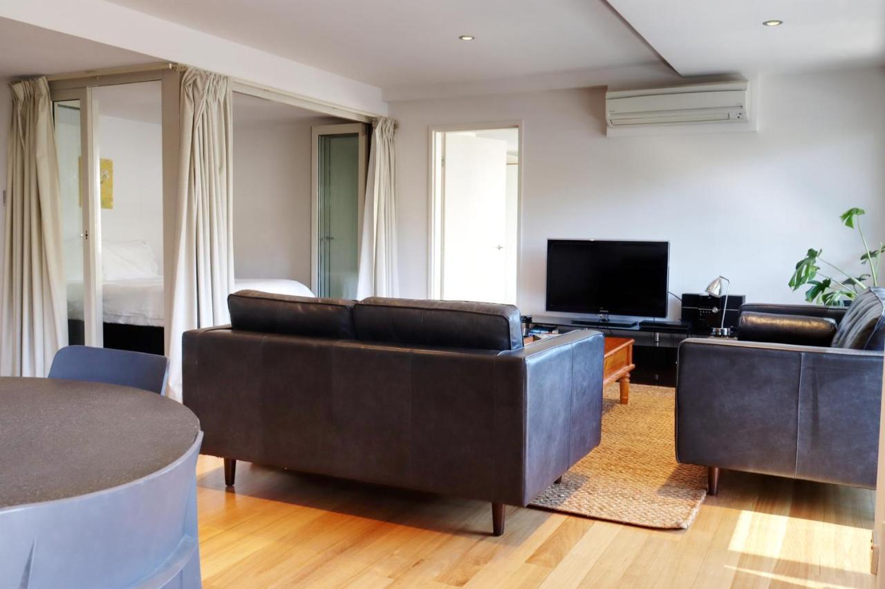 Fiveways Balcony, King Bed, Chef's Kitchen Apartment *